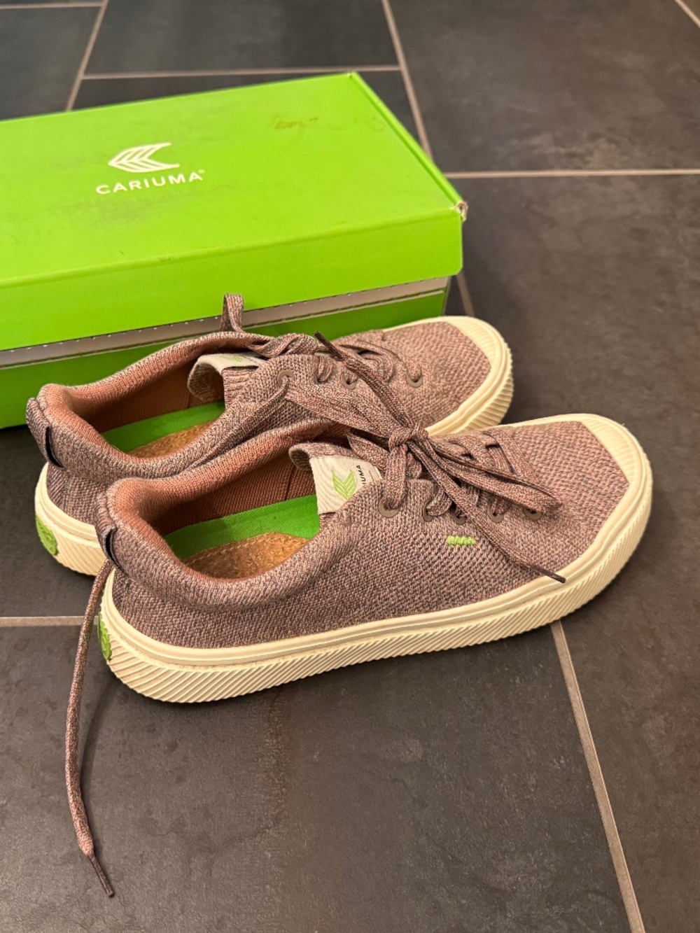 Cariuma low stone blush knit sneaker